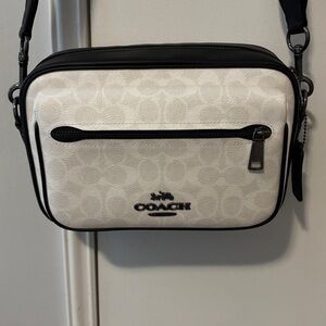 NWOT! Coach Elias Crossbody In Signature Canvas Chalk/Black/Gunmetal Hardware